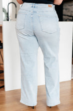 Load image into Gallery viewer, BROOKE HIGHRISE CONTROL TOP VINTAGE WASH STRAIGHT JEANS
