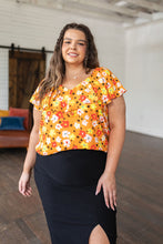 Load image into Gallery viewer, FRESHLY PICKED FLORAL TOP
