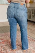 Load image into Gallery viewer, GENEVIEVE MID RISE VINTAGE BOOTCUT JEANS
