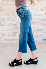 Load image into Gallery viewer, HAYES HIGH RISE WIDE LEG CROP JEANS
