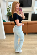 Load image into Gallery viewer, BROOKE HIGHRISE CONTROL TOP VINTAGE WASH STRAIGHT JEANS
