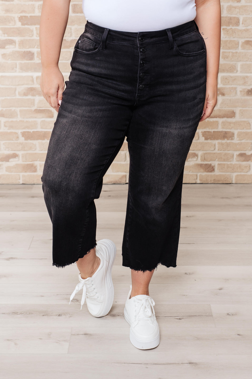 RYAN HIGH RISE BUTTON FLY WIDE LEG CROP JEANS