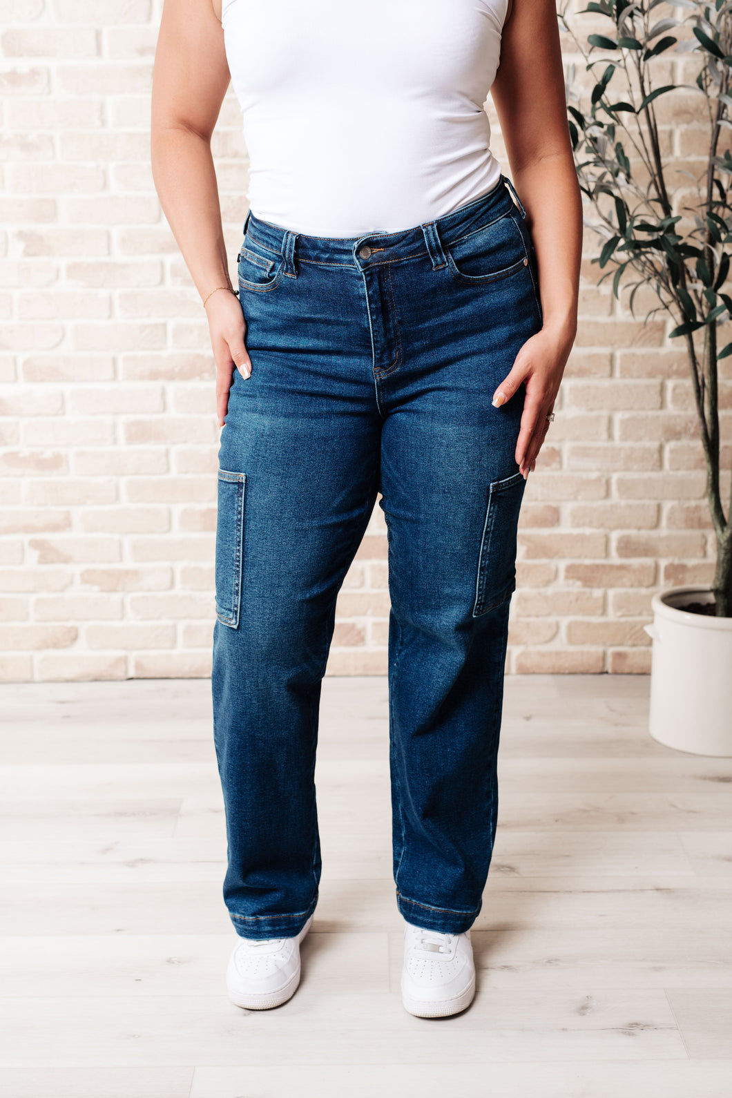 LEILA HIGH RISE CARGO STRAIGHT JEANS