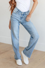 Load image into Gallery viewer, MILDRED HIGH RISE V FRONT WAISTBAND STRAIGHT JEANS
