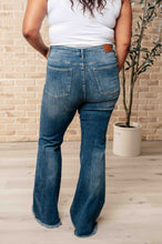 Load image into Gallery viewer, MILEY HIGH WAIST CONTROL TOP FRAYED HEM FLARE JEANS
