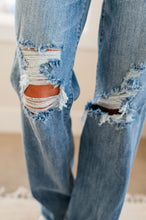 Load image into Gallery viewer, ROSE HIGH RISE 90&#39;S STRAIGHT JEANS IN LIGHT WASH
