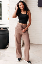 Load image into Gallery viewer, RUN, DON&#39;T WALK CARGO SWEATPANTS IN SMOKEY BROWN
