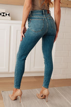 Load image into Gallery viewer, BRYANT HIGH RISE THERMAL SKINNY JEAN
