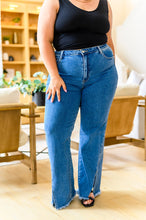 Load image into Gallery viewer, CAITLIN HIGH RISE SPLIT HEM STRAIGHT JEANS
