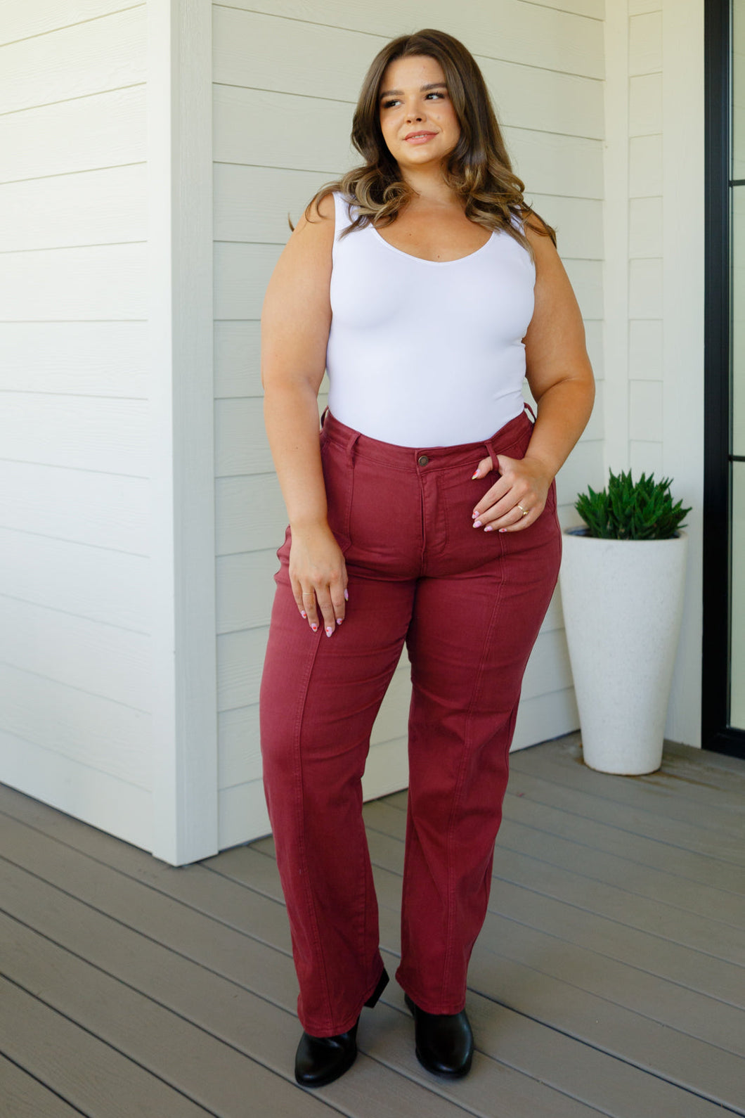 PHOEBE HIGH RISE FRONT SEAM STAIGHT JEANS IN BURGUNDY
