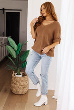 Load image into Gallery viewer, WONDER WHY V-NECK SHORT SLEEVE SWEATER
