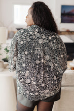 Load image into Gallery viewer, WORK ALL DAY FLORAL TOP
